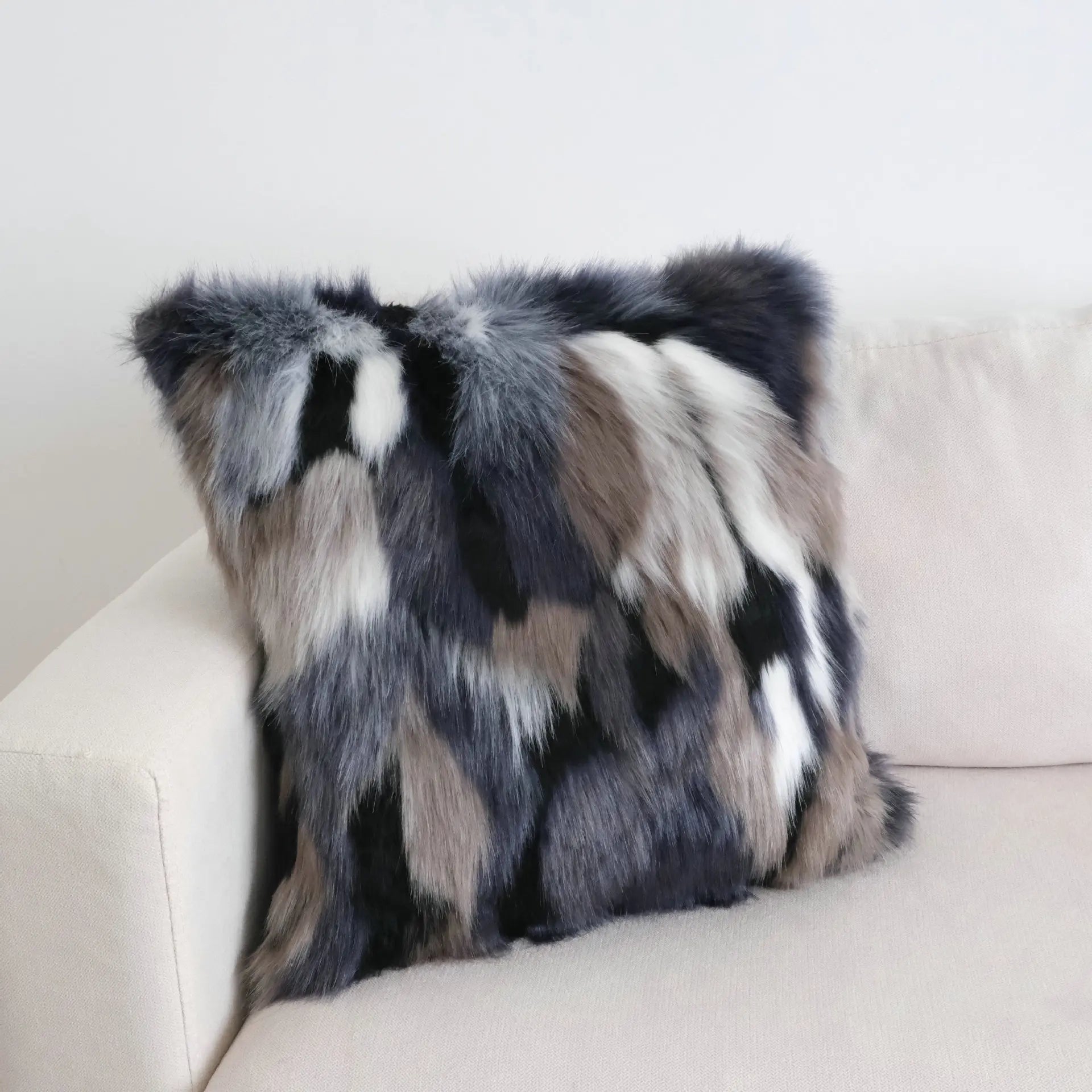 Artificial Fur Cushion Covers - Caleto