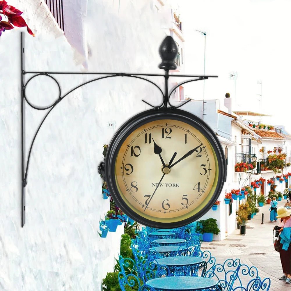 Antique Wall Clock - Caleto