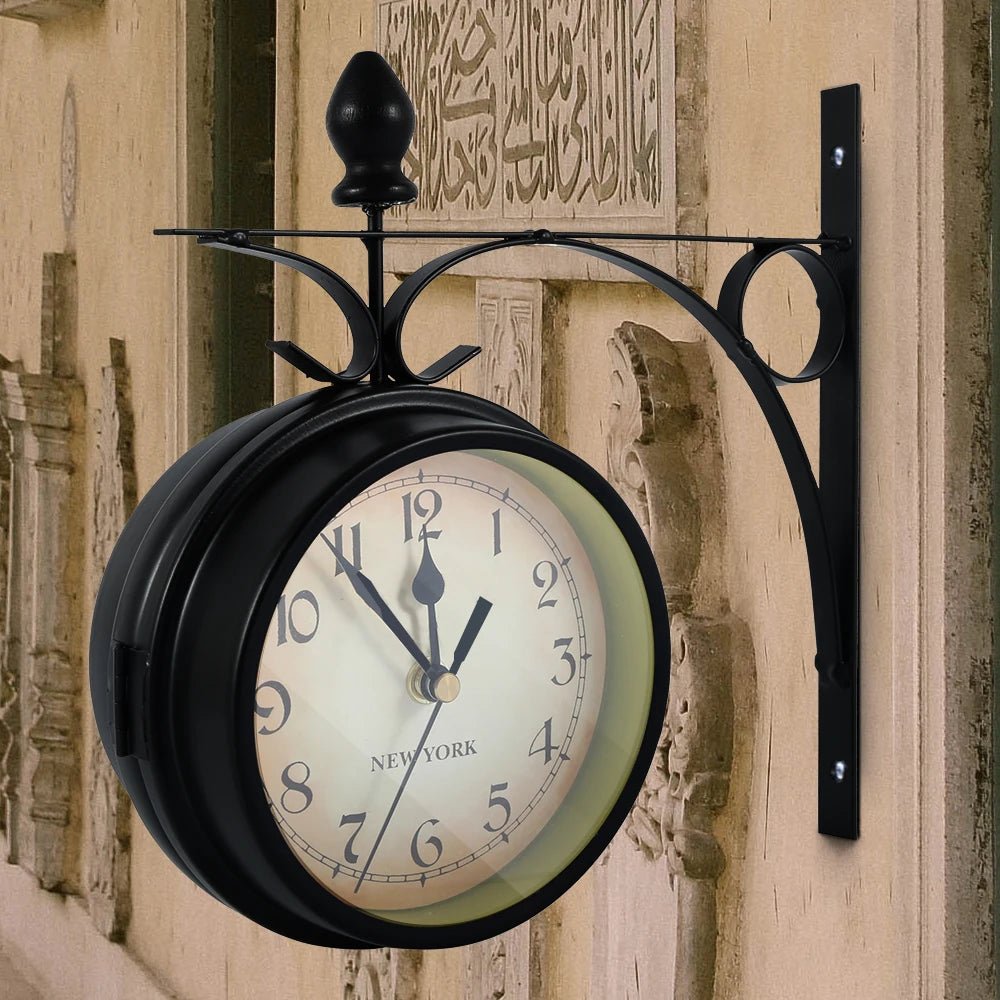 Antique Wall Clock - Caleto