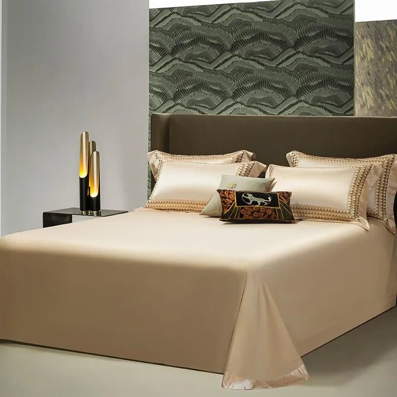 4 - Piece Embroidered Bedding Set - Caleto